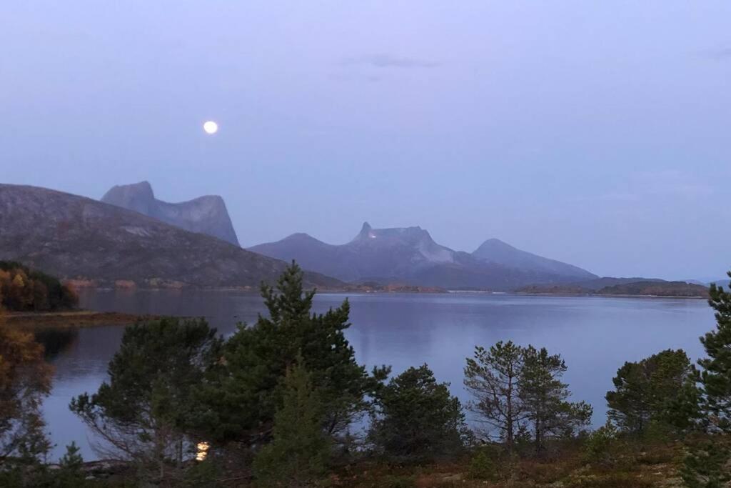 Efjord And Stetind Resort - Cabin Kobbernestinden Ballangen Bagian luar foto